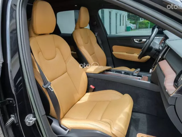 Volvo XC60 B6 Ultimate Bright 2024 9