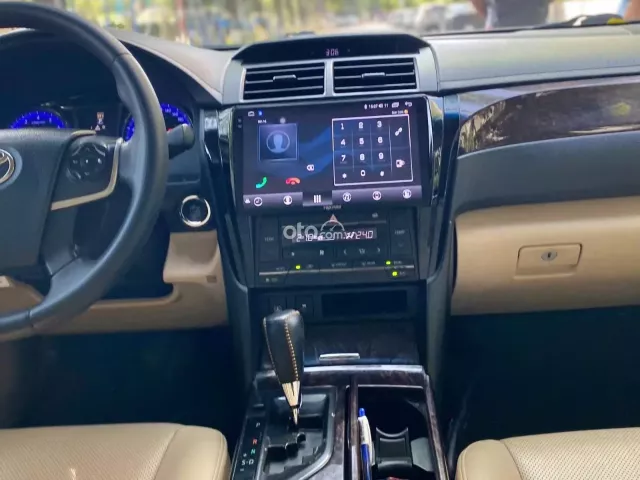 Toyota Camry 2.0E 2015 9