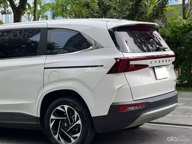 Hyundai Custin 2.0T-GDi Cao cấp 2023 8