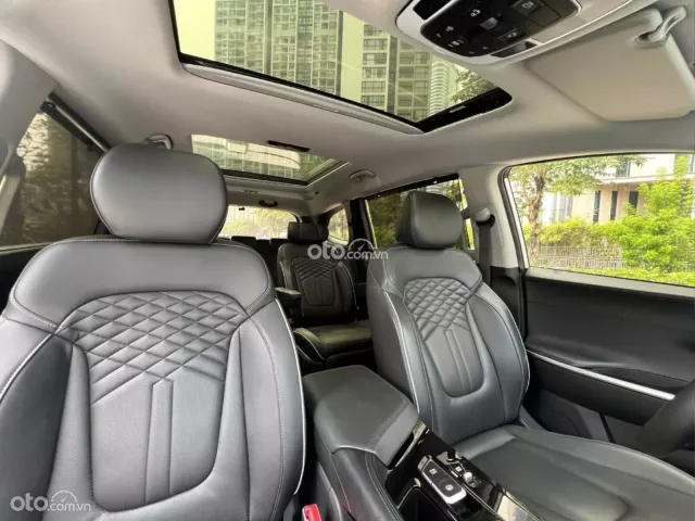 Hyundai Custin 2.0T-GDi Cao cấp 2023 21