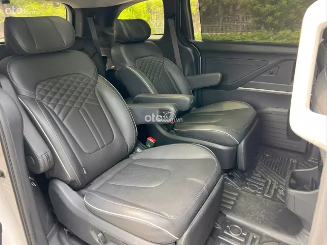 Hyundai Custin 2.0T-GDi Cao cấp 2023 19