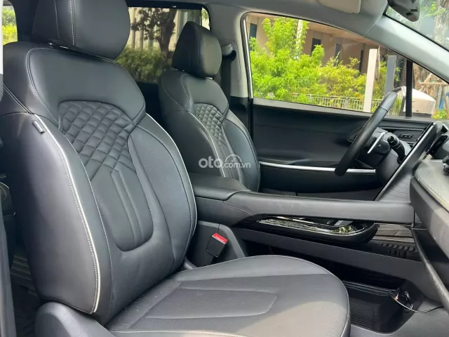 Hyundai Custin 2.0T-GDi Cao cấp 2023 17