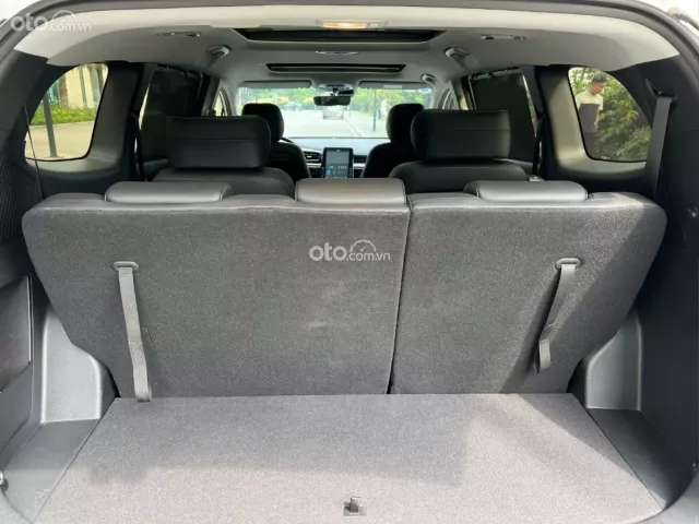 Hyundai Custin 2.0T-GDi Cao cấp 2023 24