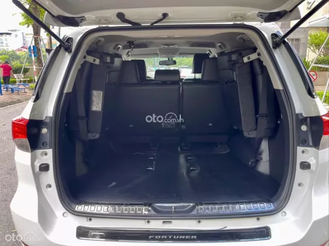 Toyota Fortuner 2.4G 4x2 AT  2021 16