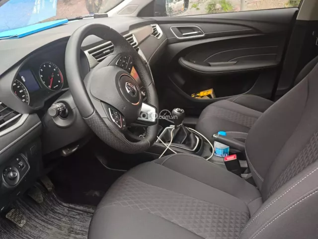 MG 5 1.5L MT 2023 4