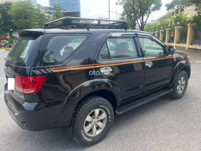 Toyota Fortuner 2.7 V 4X2 AT 2008 4