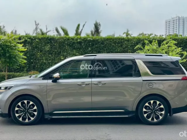 Kia Carnival 2.2D Signature 2023 5