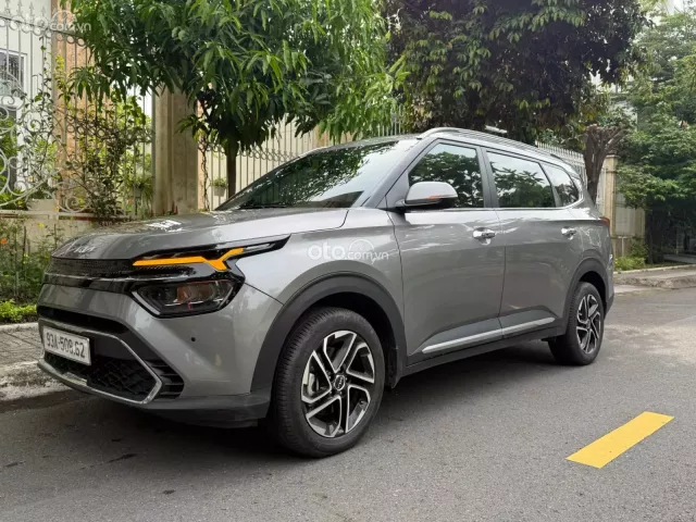 Kia Carens 1.5L Luxury 2025 2