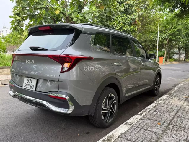 Kia Carens 1.5L Luxury 2025 4