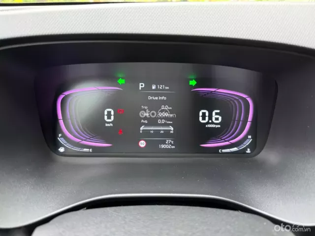 Kia Carens 1.5L Luxury 2025 17