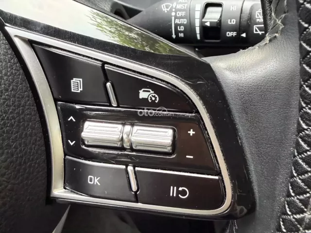 Kia Carens 1.5L Luxury 2025 24