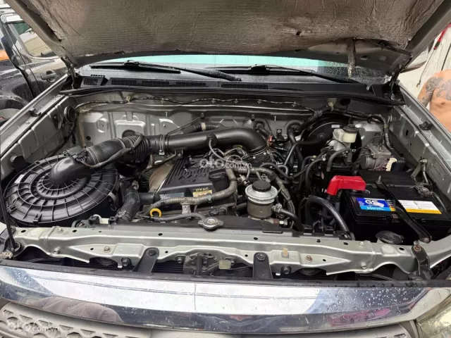 Toyota Fortuner 2.7 V 4X4 AT 2009 22