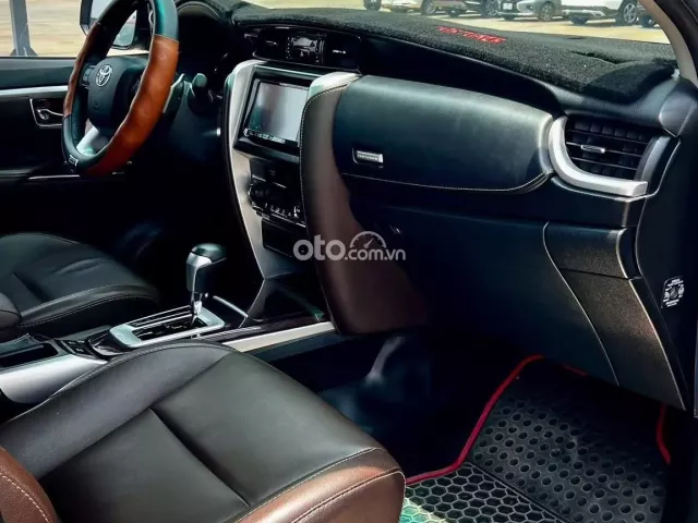 Toyota Fortuner 2017 6