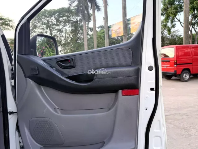 Hyundai Grand Starex 2.5 MT 2017 9