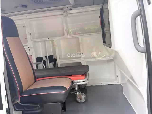 Hyundai Grand Starex 2.5 MT 2017 13