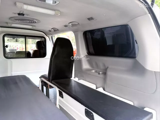 Hyundai Grand Starex 2.5 MT 2017 16