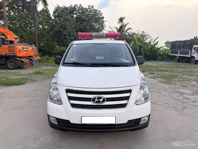 Hyundai Grand Starex 2.5 MT 2017