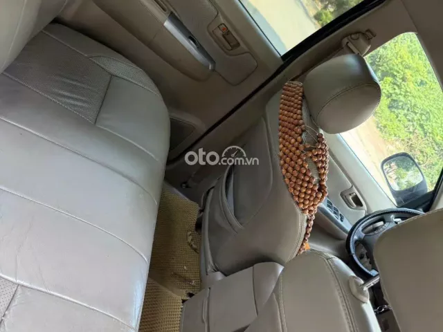 Toyota Hilux 2.5E 4x2 MT 2010 9