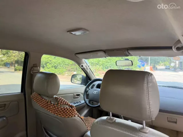 Toyota Hilux 2.5E 4x2 MT 2010 10