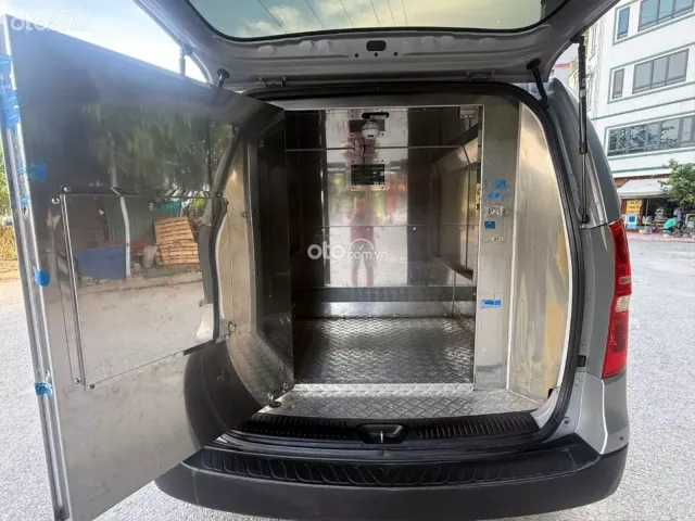 Hyundai Starex 2014 9