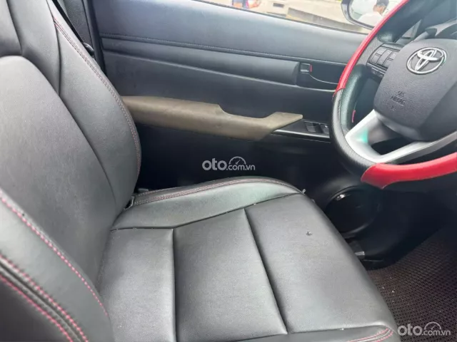 Toyota Hilux 2.4E 4×2 AT 2020 8