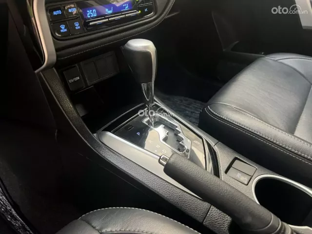 Toyota Corolla Altis 2.0V  2017 19