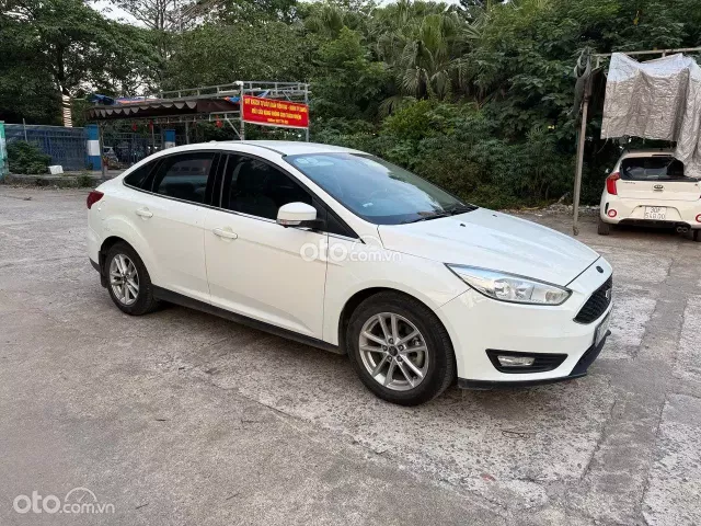 Ford Focus 1.5L EcoBoost Trend Sedan 2019 4