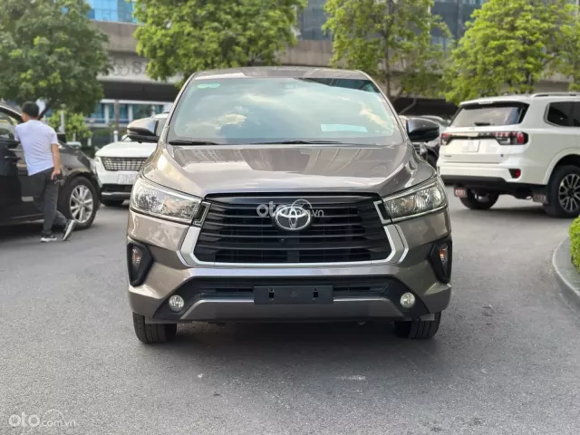 Toyota Innova 2.0E 2022
