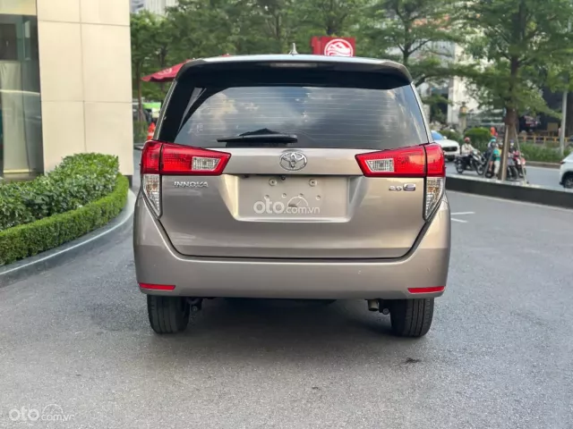 Toyota Innova 2.0E 2022 3