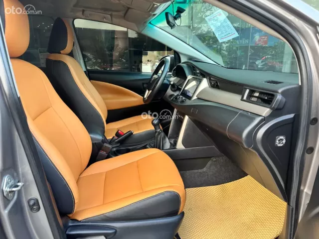 Toyota Innova 2.0E 2022 6