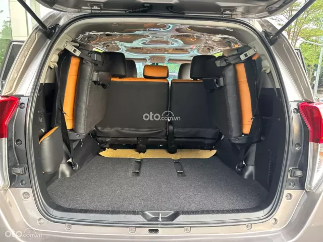 Toyota Innova 2.0E 2022 14