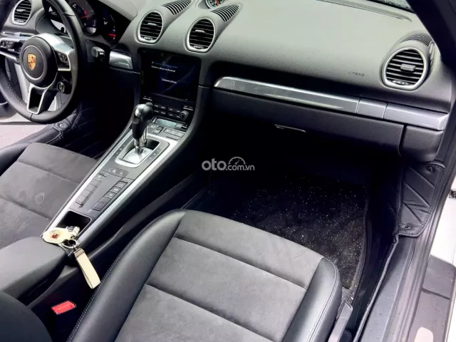 Porsche Cayman 2023 6
