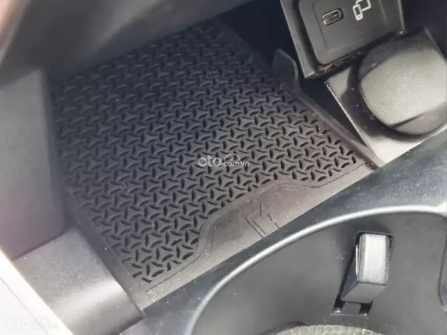 Mercedes-Benz E200 2022 14