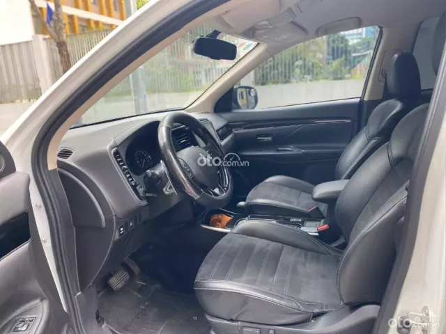 Mitsubishi Outlander 2.0 CVT 2022 7
