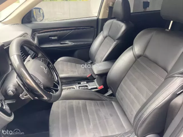 Mitsubishi Outlander 2.0 CVT 2022 9