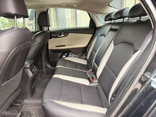 Kia K3 1.6 Luxury 2022 12