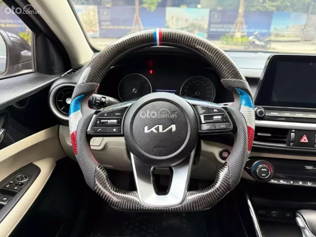 Kia K3 1.6 Luxury 2022 9