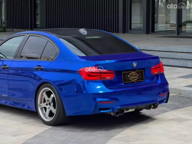 BMW 320i M Sport 2012 7