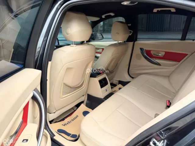 BMW 320i M Sport 2012 12