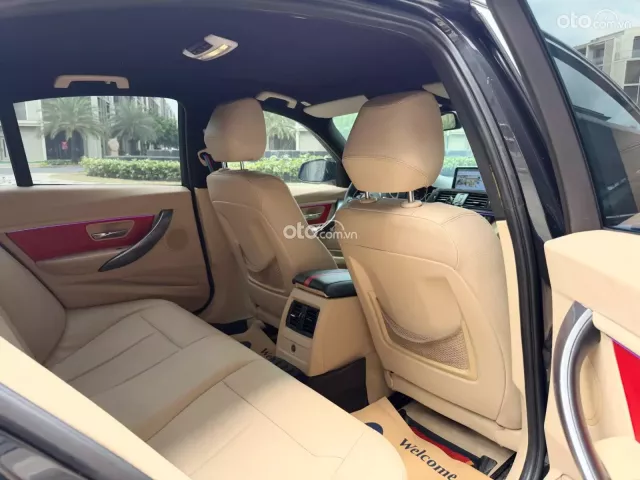 BMW 320i M Sport 2012 13