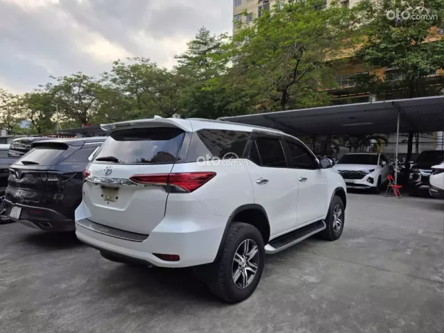 Toyota Fortuner 2.4G 4x2 AT  2023 5