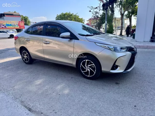 Toyota Vios 1.5 E CVT 2021 4