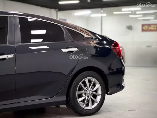 Honda Civic 2019 10