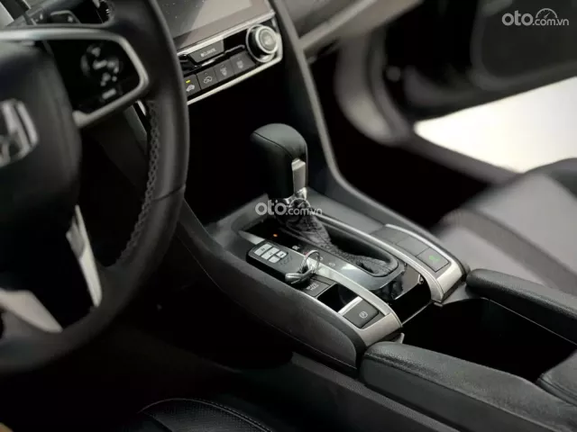 Honda Civic 2019 18