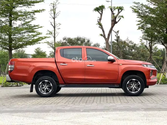 Mitsubishi Triton 4×2 AT 2022 5