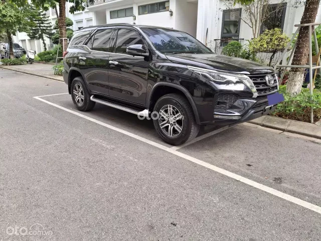 Toyota Fortuner 2.4 AT 4x2 Legender 2022