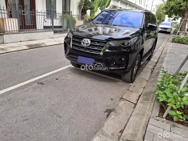 Toyota Fortuner 2.4 AT 4x2 Legender 2022 4
