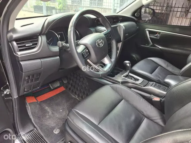 Toyota Fortuner 2.4 AT 4x2 Legender 2022 8