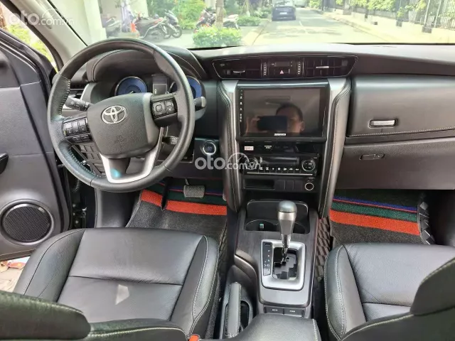 Toyota Fortuner 2.4 AT 4x2 Legender 2022 10