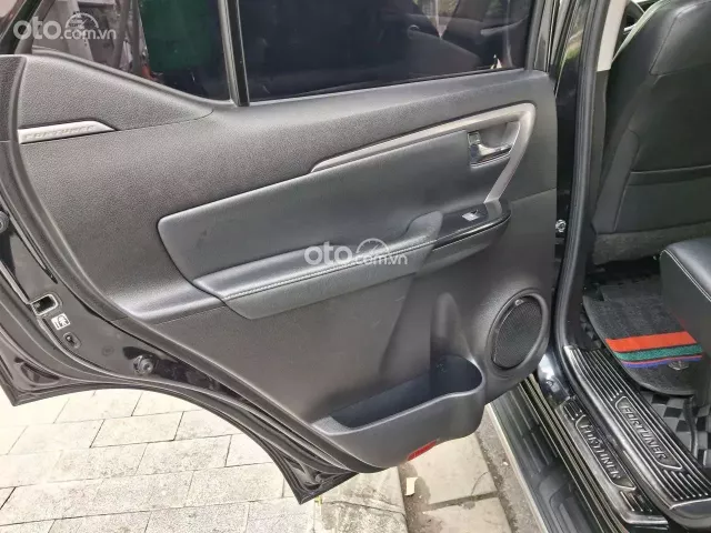 Toyota Fortuner 2.4 AT 4x2 Legender 2022 11